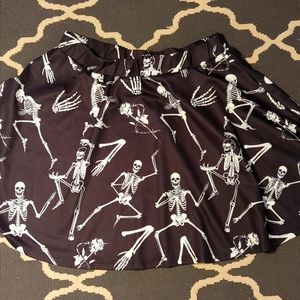 Shein Curve Black and white skeleton Skater skirt. Women's One XL